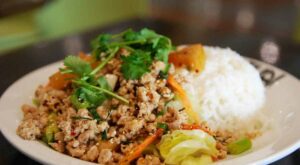 Gluten-Free Thai-style Chicken Salad (Larb Gai)