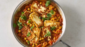 Fried Cheese and Chickpeas in Spicy Tomato Gravy Recipe
