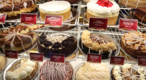 11 Surprising Places That Sell Cheesecake Factory Cheesecake – Mashed