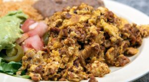 Tasty Chorizo & Eggs Recipe: A Hearty Mexican Breakfast in No … – 30Seconds.com