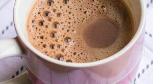 How to Make Delicious Hot Chocolate with Chocolate Chips – Family Favorite Holiday Recipes