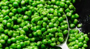 How to Cook Frozen Peas – Salt & Baker
