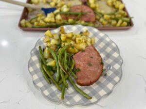 Sheet Pan Ham, Green Beans, and Potatoes – Julia Pacheco