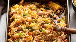 Magic Baked Chicken Fried Rice Recipe: Put It All in a Pan – Even … – 30Seconds.com