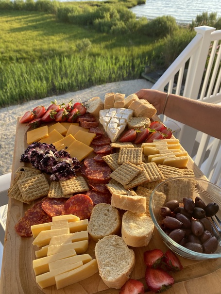 10 Charcuterie Board Designs You Should Try – Spoon University