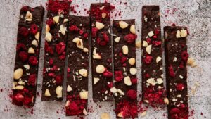 This Chocolate Macadamia Slice Recipe Is An Absolute Treat – New Zealand Herald