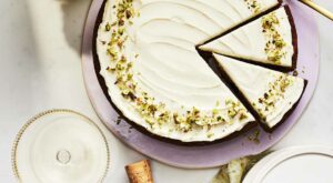 Alison Roman Shares a Carrot Cake Recipe for People Who ‘Don’t Eat Carrot Cake’ – Yahoo Entertainment