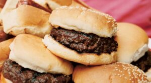 How to Make a Burger Patty — And Cook the Perfect Burger – Country Living