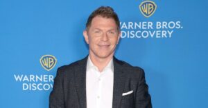 Does Bobby Flay Wear Hearing Aids? Viewers Have Questions – Distractify