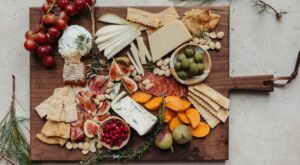 How to Make a Holiday Charcuterie Board—A Beginner’s Guide – Camille Styles