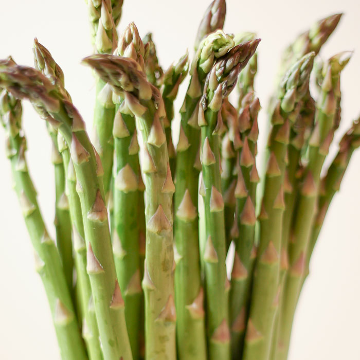 How to Cook Asparagus – The Best Ways! Oven, Grill, or Stovetop – Kitchen Treaty