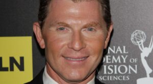 Bobby Flay Always Seasons His Salads With Salt And Pepper. Here’s Why – Mashed