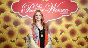 ‘The Pioneer Woman’: Ree Drummond’s Sheet Pan Salad Recipe Is a Unique Healthy Meal Idea – Showbiz Cheat Sheet