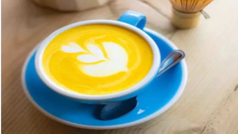 Health benefits of turmeric latte along with a simple recipe – Mirchi Plus