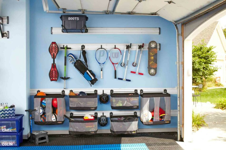 6 Essential Tips for Decluttering the Garage