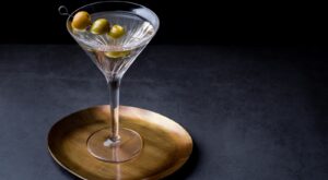 We Can’t Decide If We Love Or Hate The Latest Comfort Food-Inspired Martini