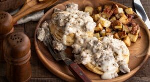 What to Serve with Biscuits and Gravy (13 Best Sides)