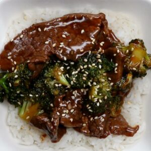 Easy Beef and Broccoli

FULL RECIPE: http://bzfd.it/2mCY6ZB | By Tasty Junior | Facebook