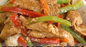 EASY BEEF AND PEPPERS RECIPE | This beef and peppers dish is another quick and easy recipe for people who are in a hurry or do not have enough time but still want to cook a delicious… | By Foxy Folksy – Modern Filipino Kitchen | Facebook