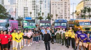 The Great Food Truck Race Returns with Food Truck Pros vs Talented Rookies