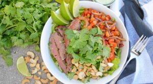 Green Curry Steak Salad