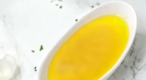 Easy Garlic Butter Sauce Recipe (For Steak, Pasta, Fish) – Recipe Vibes