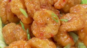 How To Make Jeff’s Shortcut Bang Bang Shrimp | Jeff Mauro’s Bang Bang Shrimp is easy as 1-2-3 🍤😋

Save the recipe: https://foodtv.com/2Ym1eM7! | By Food Network | Facebook