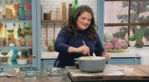 How to Make Alex’s Roasted Sweet Potato Soup with Ham Hocks | Alex Guarnaschelli uses a power ingredient to give this simple soup loads of hearty flavor! ✨🥣

Watch #TheKitchen > Saturdays at 11a|10c and subscribe to… | By Food Network | Facebook