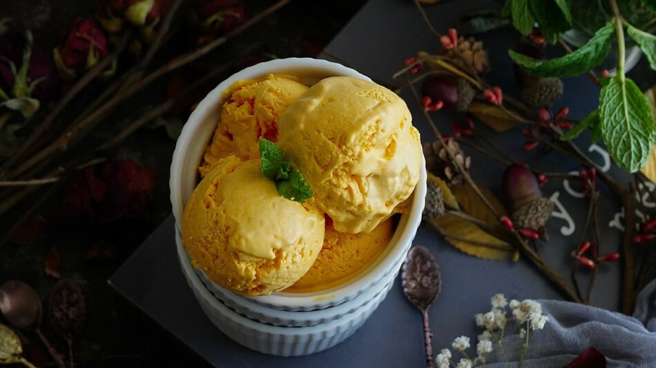 Watch: Indulge In The Taste of Summer With This Homemade Natural Mango Ice Cream Recipe