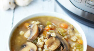 Instant Pot Mushroom Barley Soup