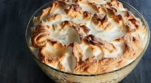 Old-Fashioned Banana Pudding Recipe With Meringue Like Grandma Used to Make | Desserts | 30Seconds Food