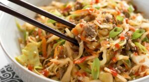This fast and easy Beef and Cabbage Stir Fry is a filling low carb dinner with big flavor. BudgetBytes.com | Cabbage stir fry, Beef recipes, Recipes