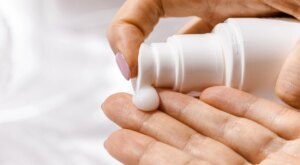 11 Effective Homemade Moisturizers for Dry Skin Treatment – PINKVILLA