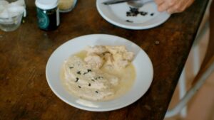 Chicken with vanilla cream sauce: Recipe from ‘Eva Longoria … – CNN