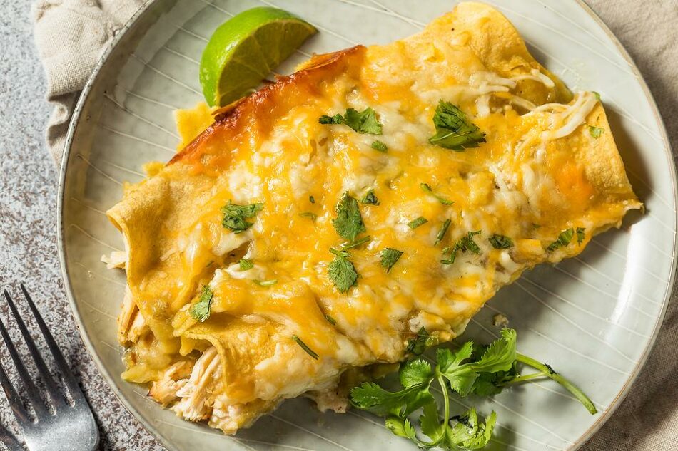 4-Ingredient Chicken Enchiladas Recipe: On the Table in 30 … – 30Seconds.com