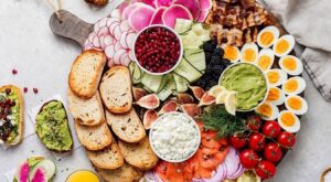 Give Mom an Instagram-Famous Brunch Board this Mother’s Day – Better Homes & Gardens