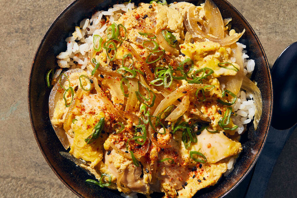 Oyakodon (Chicken and Egg Rice Bowl) Recipe