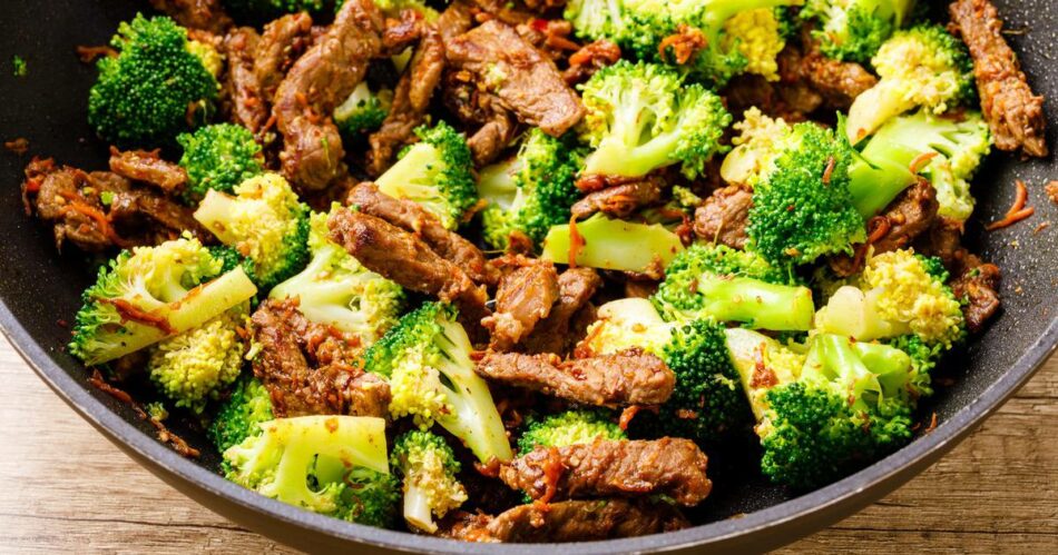Quick and Easy Beef with Garlic Sauce – Nurtured Homes