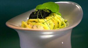 “Iron Chef America: The Series” Zakarian vs. Gallante: Pasta (TV Episode 2012) – IMDb