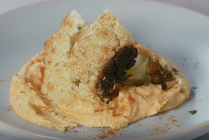 Serve this whole roasted cauliflower with hummus at your next dinner party – Yahoo Entertainment