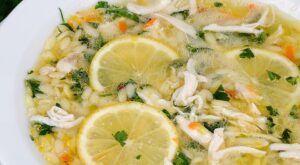 Heartwarming 30-Minute Greek Avgolemono Soup Recipe Is Yiayia … – 30Seconds.com
