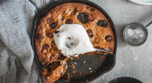 10 Gooey Skillet Cookies We Can’t Resist – Insanely Good Recipes