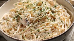 Stop the Presses! This 20-Minute Creamy Mushroom Spaghetti … – 30Seconds.com