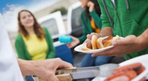 The Secret to Cooking Hot Dogs and Keeping Them Warm for a Fundraiser | Livestrong.com – Livestrong