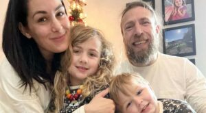 Brie Bella’s Two Kids Help Out in the Garden in Adorable Photos: ‘Growing Strawberries!’ – Yahoo Entertainment