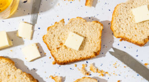 This High-Protein 2-Ingredient Cottage Cheese Bread Deserves Every Drop of Hype – Well+Good