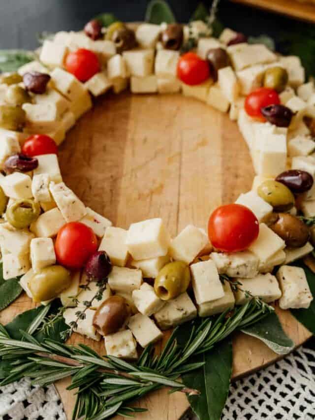 Christmas Wreath Cheese Board – Muy Bueno Cookbook
