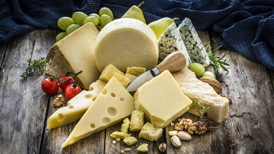 Here’s How Long You Can Leave Your Cheeseboard Out Before It’s Unsafe – Daily Meal