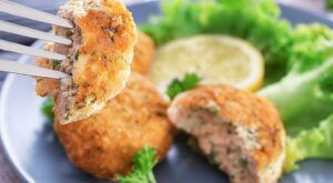 Easy Baked Salmon Patties Recipe: A Healthy & Nutritious Gluten-free Dinner | Seafood | 30Seconds Food