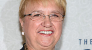 Lidia Bastianich Tells You How To Order At An Italian Restaurant – Exclusive